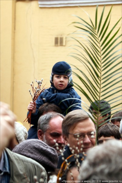 Детский крестый ход в день входа Господня в Иерусалим. Фото Михаила Моисеева (6)