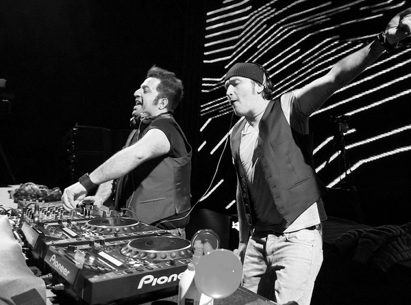 Nari & Milani - I Got My Eye On You (Cristian Marchi & Paolo Sandrini Perfect Edit) (Feat. Luciana)